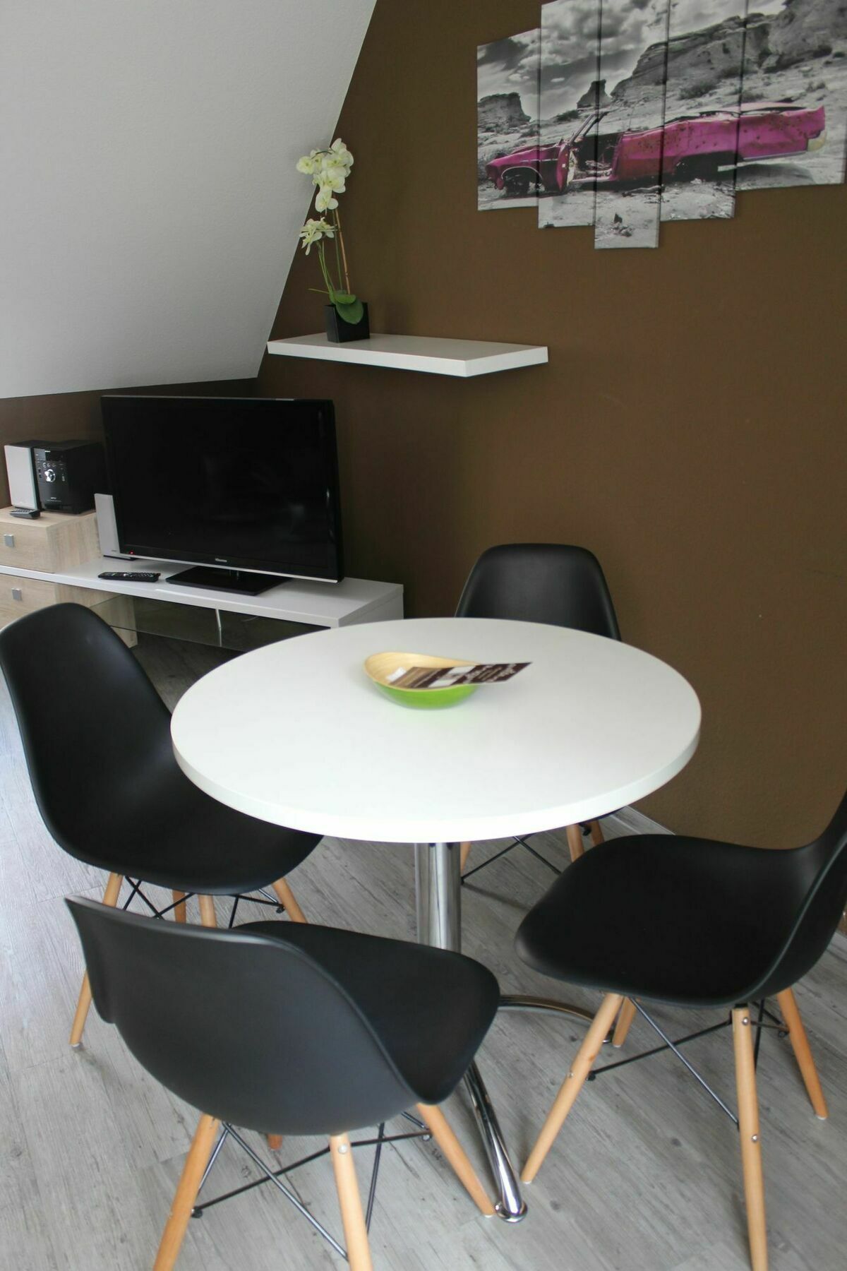 Am Brunnen Apartment *